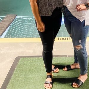 Black American Eagle skinny jeans (holes in knees)